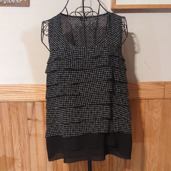 Rafaella Top Blouse Ruffled Layers Sleeveless Black White Women's Size L VGC - Picture 1 of 11
